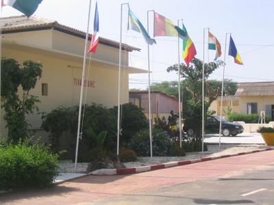 l'entrèe de l'ecole